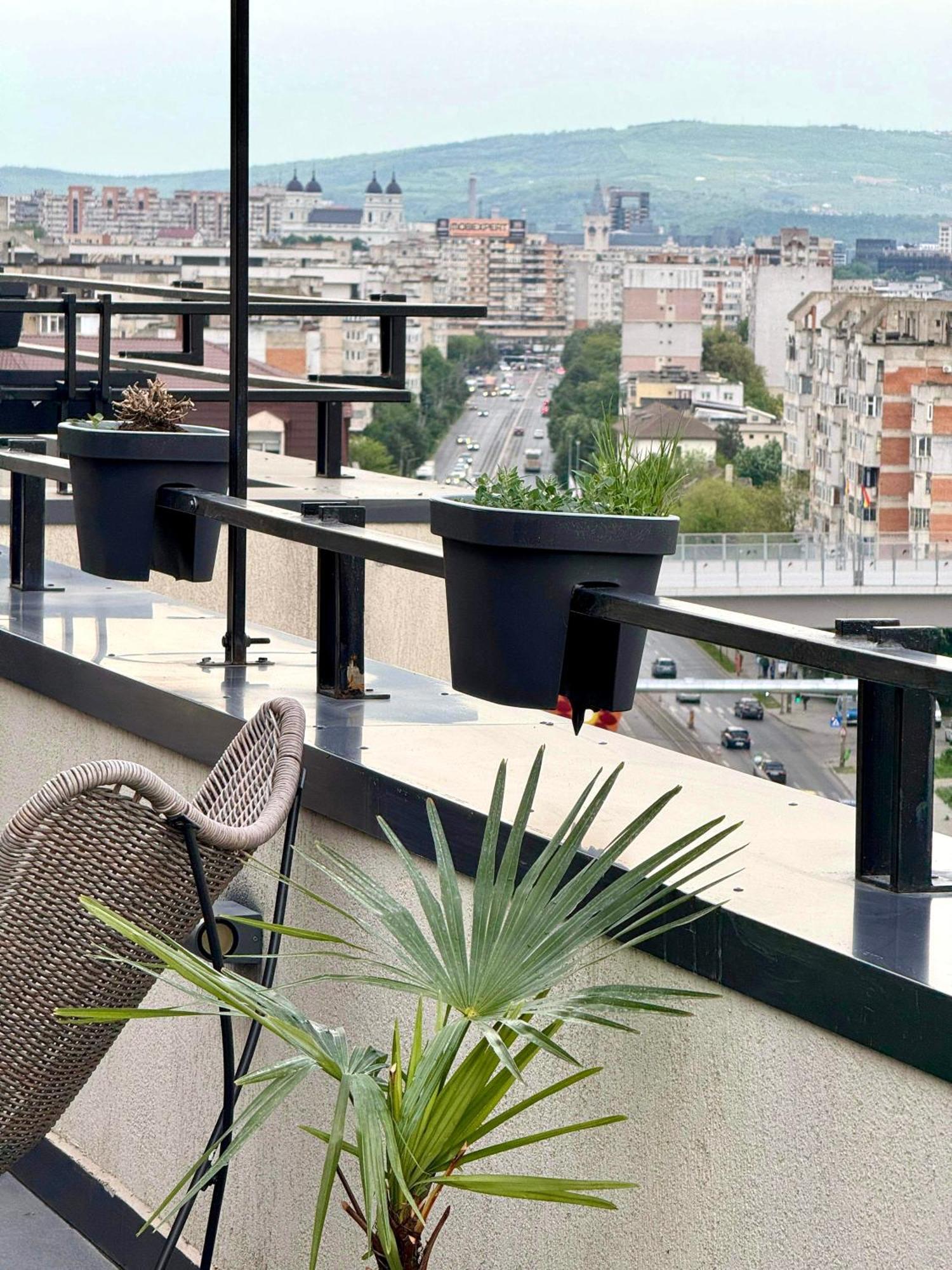 Penthouse Exclusive View , Iasi Apartment Bagian luar foto