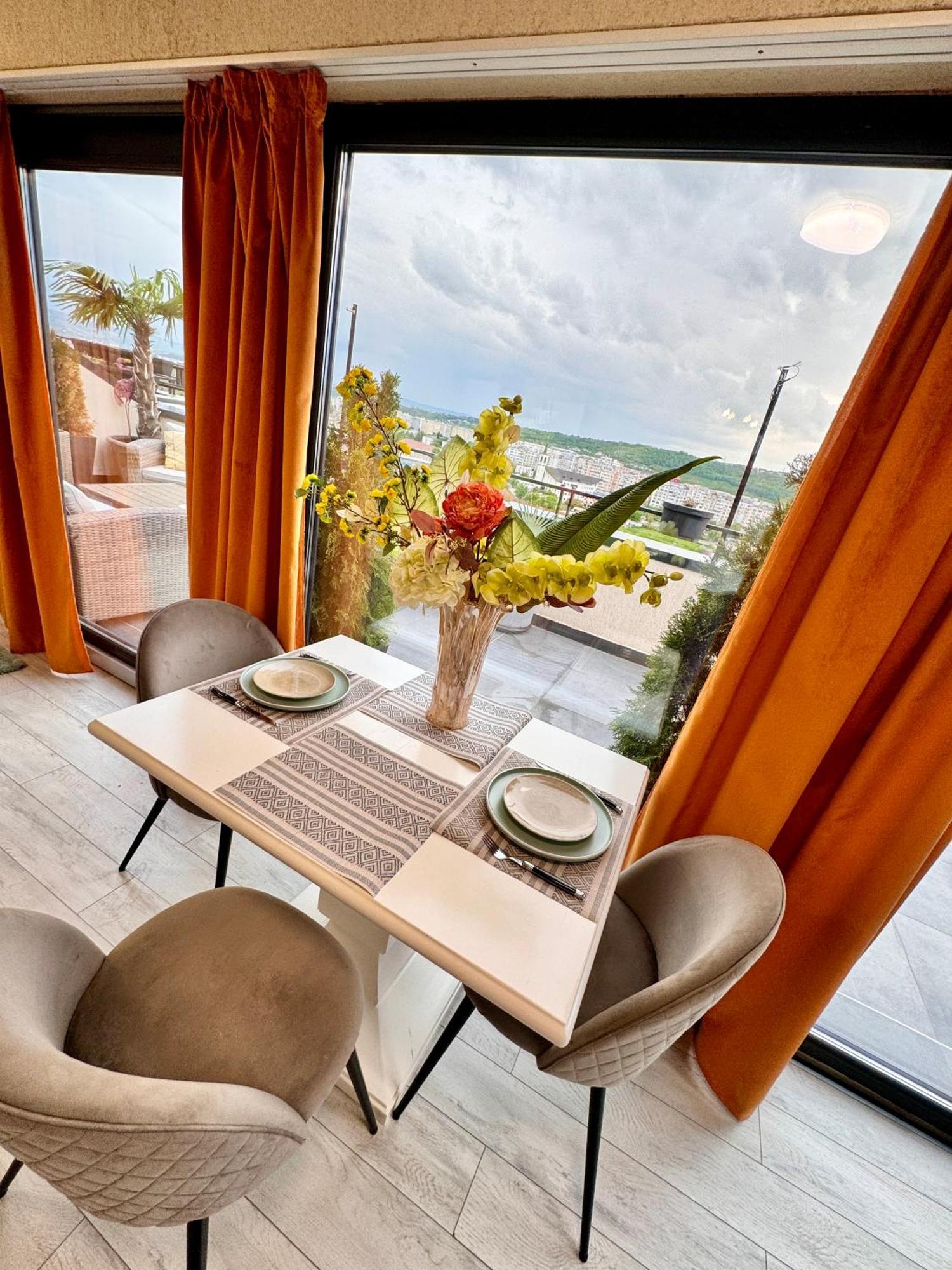 Penthouse Exclusive View , Iasi Apartment Bagian luar foto