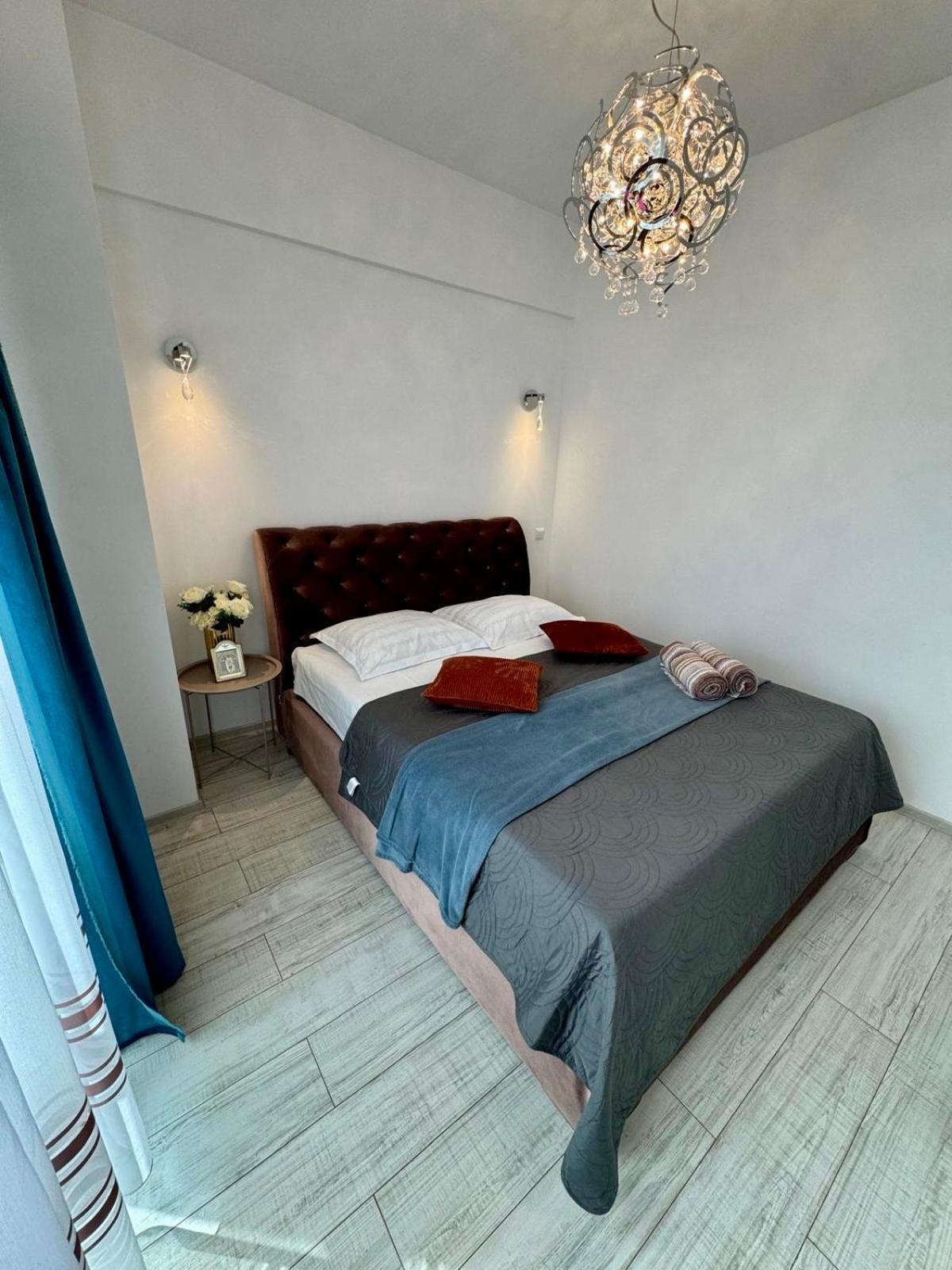 Penthouse Exclusive View , Iasi Apartment Bagian luar foto