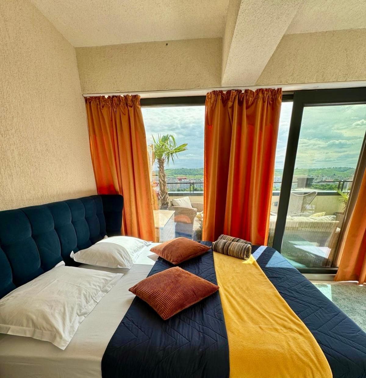 Penthouse Exclusive View , Iasi Apartment Bagian luar foto