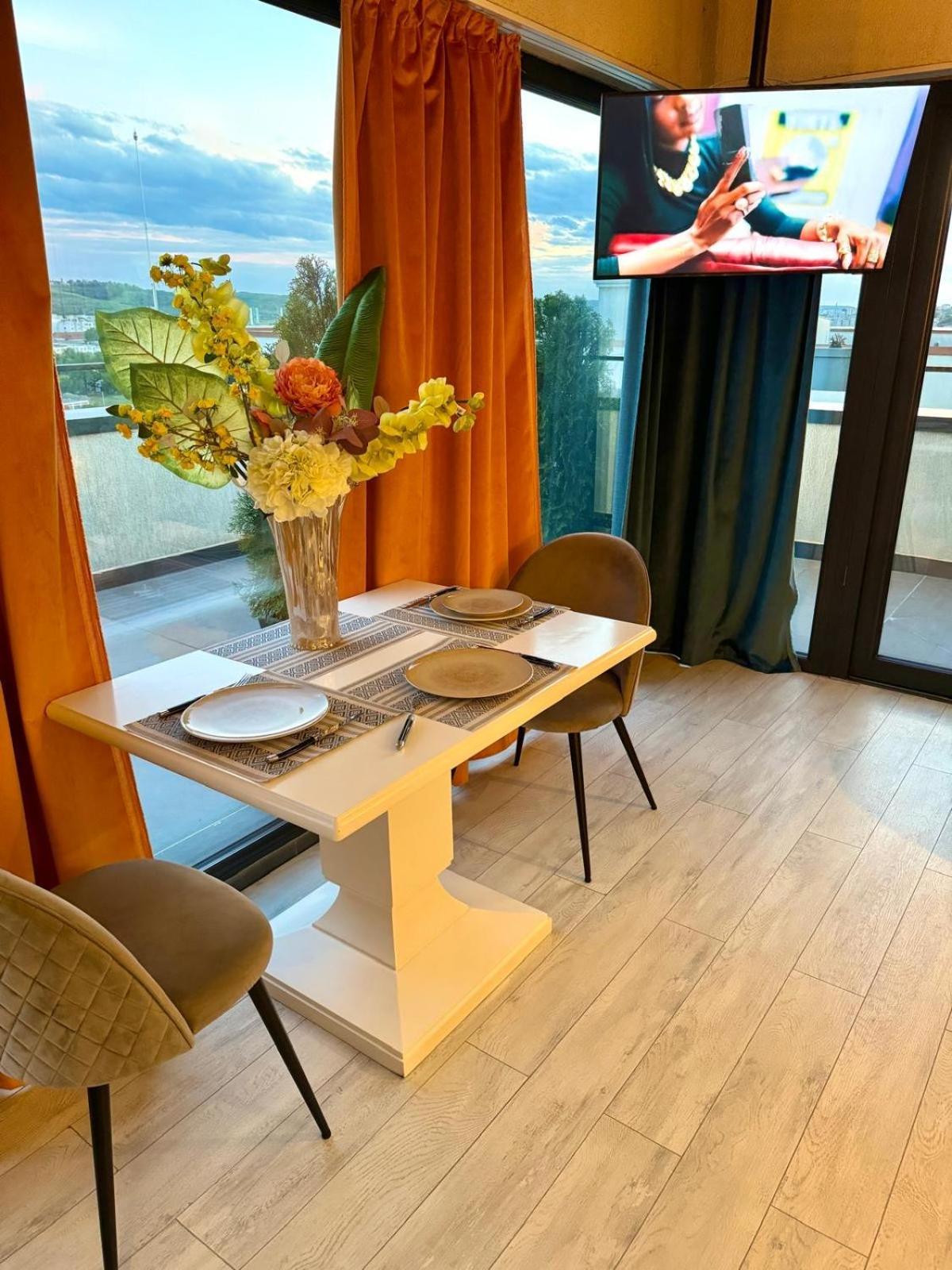 Penthouse Exclusive View , Iasi Apartment Bagian luar foto