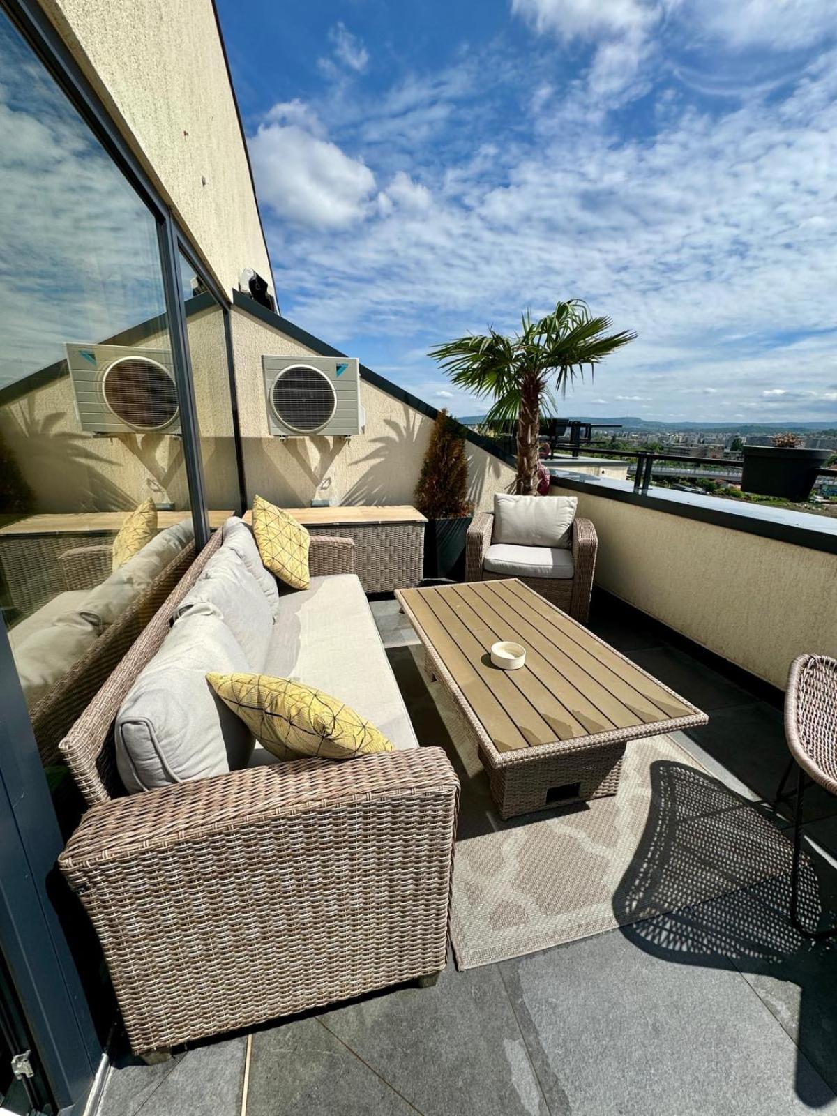 Penthouse Exclusive View , Iasi Apartment Bagian luar foto